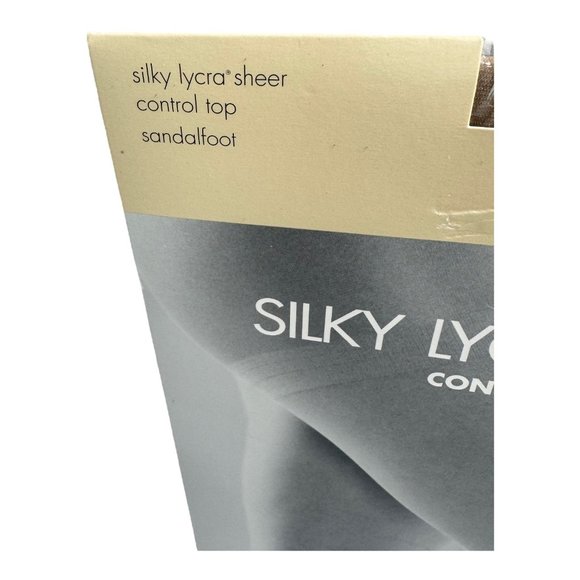 Casual Corner Silky Lycra Sheer Pantyhose Size B Medium Control Top Sandalfoot - Picture 3 of 5